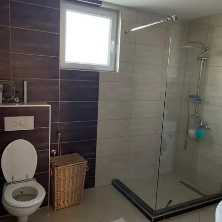Naya House Rent 아파트