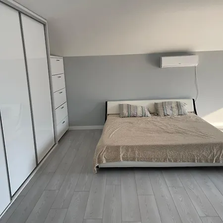 아파트 Naya House Rent